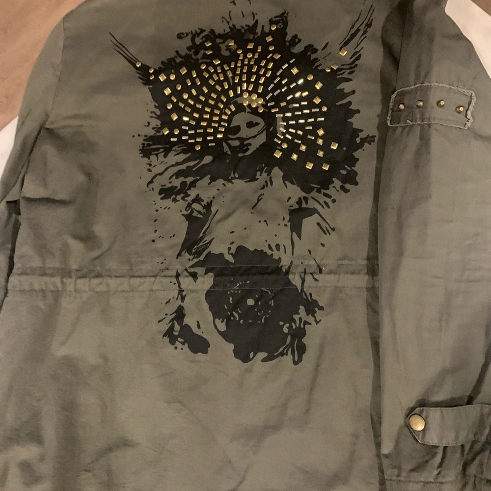Hand embellish and accented summer jacket